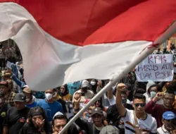 Polisi Tangkap Empat Orang dalam Demo Pemakzulan Bupati Pati Sudewo