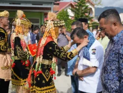 Gubernur Al Haris dan Bupati Kerinci Serahkan Bantuan Dumisake Pendidikan kepada 320 Siswa