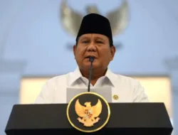 Prabowo Targetkan Pembagian Smartboard dan Renovasi 60 Ribu Sekolah pada 2026